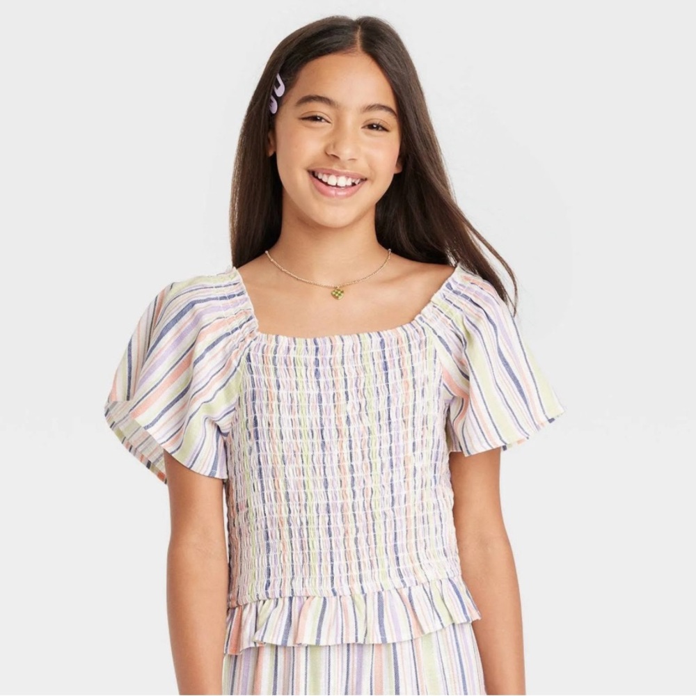 105 NWT Art Class Striped Flutter Sleeve Smocked Peplum Top - Size:‎ L (10/12)